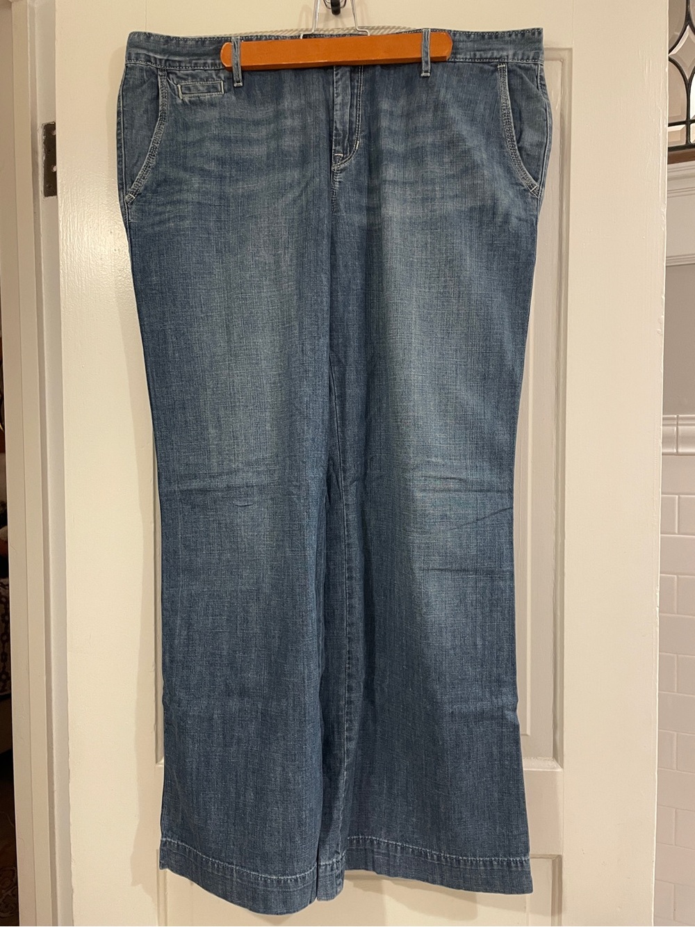 GAP 1969 Wide-Leg Denim Trousers in Medium Blue Wash